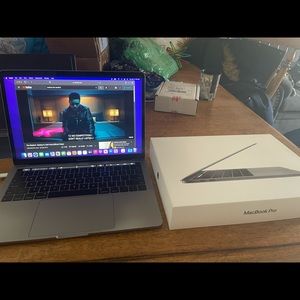 MacBook Pro 2019 Touch Bar+Space Gray